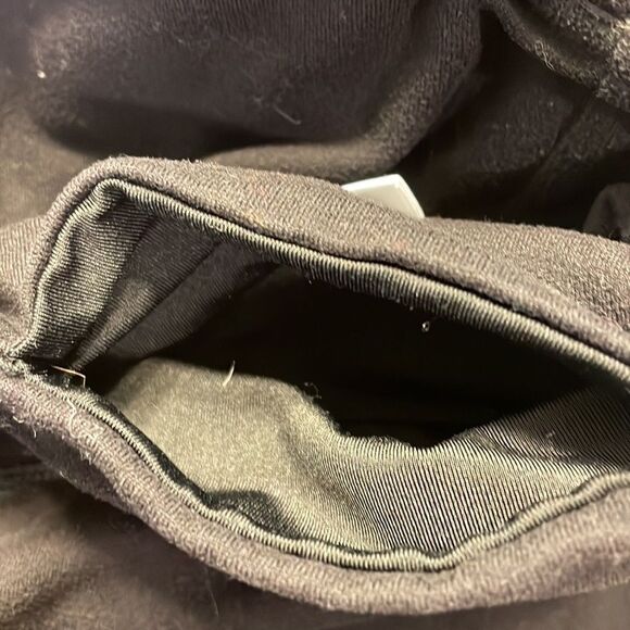 Alo Yoga woman’s black yoga pants - Picture 10 of 12